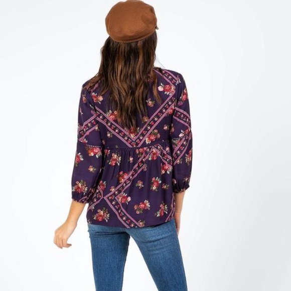 Francesca's | NWT Laura Floral Blouse - Picture 4 of 8